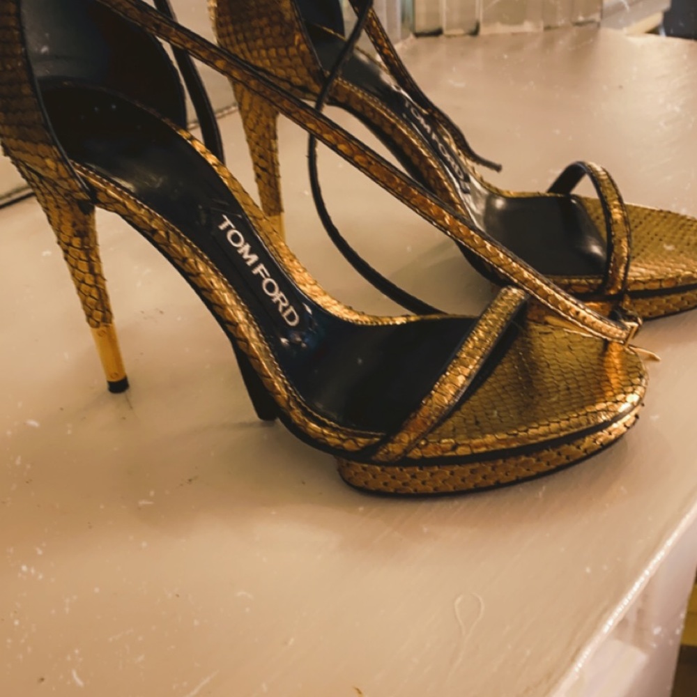 Tom Ford Snake effect padlock heels